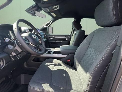 New 2026 RAM 2500 Big Horn AWD/4WD image 11