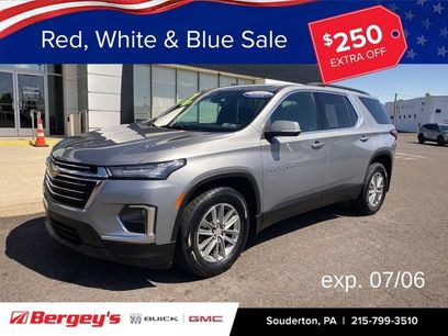 Used 2023 Chevrolet Traverse LT