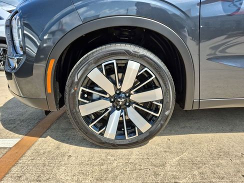 New 2025 Mitsubishi Outlander SE image 51