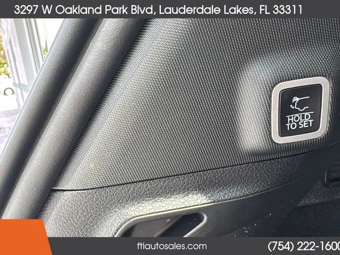 Used 2022 Jeep Grand Cherokee Summit w/ Luxury Tech Group V image 62