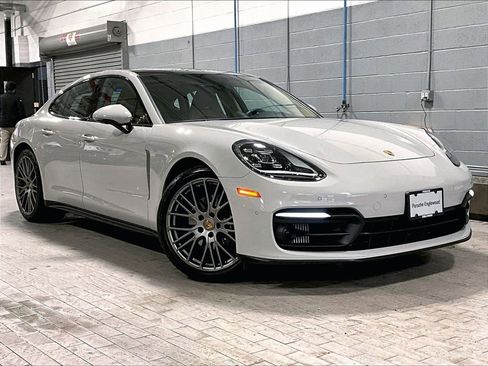 Certified 2023 Porsche Panamera 4 Platinum Edition image 7