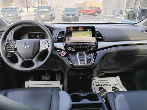 Used 2024 Honda Odyssey Touring image 4