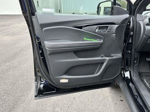 New 2026 Honda Ridgeline Black Edition image 5