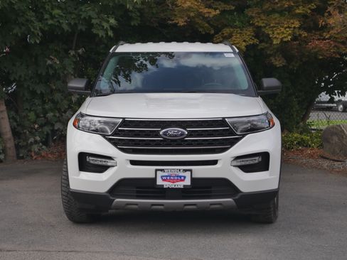 Certified 2023 Ford Explorer XLT AWD/4WD image 32