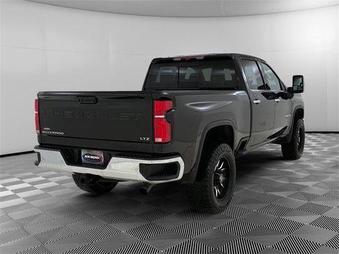 Used 2024 Chevrolet Silverado 2500 LTZ w/ LTZ Premium Package image 3