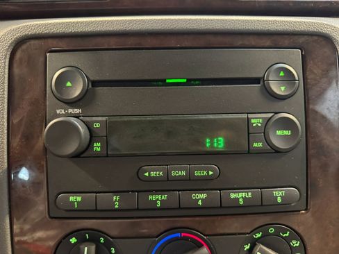 Used 2007 Ford Five Hundred SEL image 15