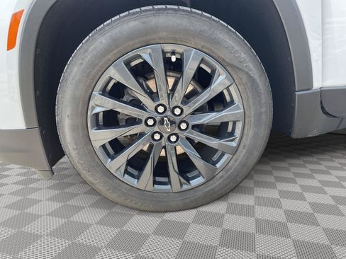 Used 2023 Chevrolet Traverse RS AWD/4WD image 8