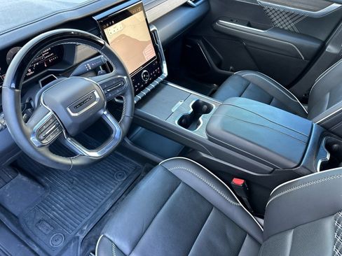 Used 2025 GMC Acadia Denali w/ Super Cruise Package AWD/4WD image 9