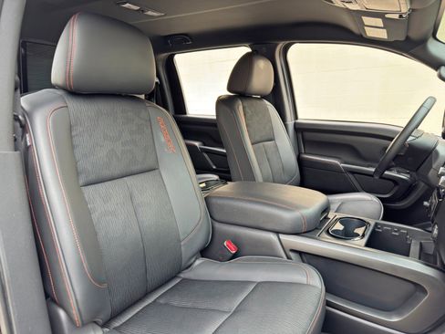 Used 2023 Nissan Titan PRO-4X AWD/4WD image 33