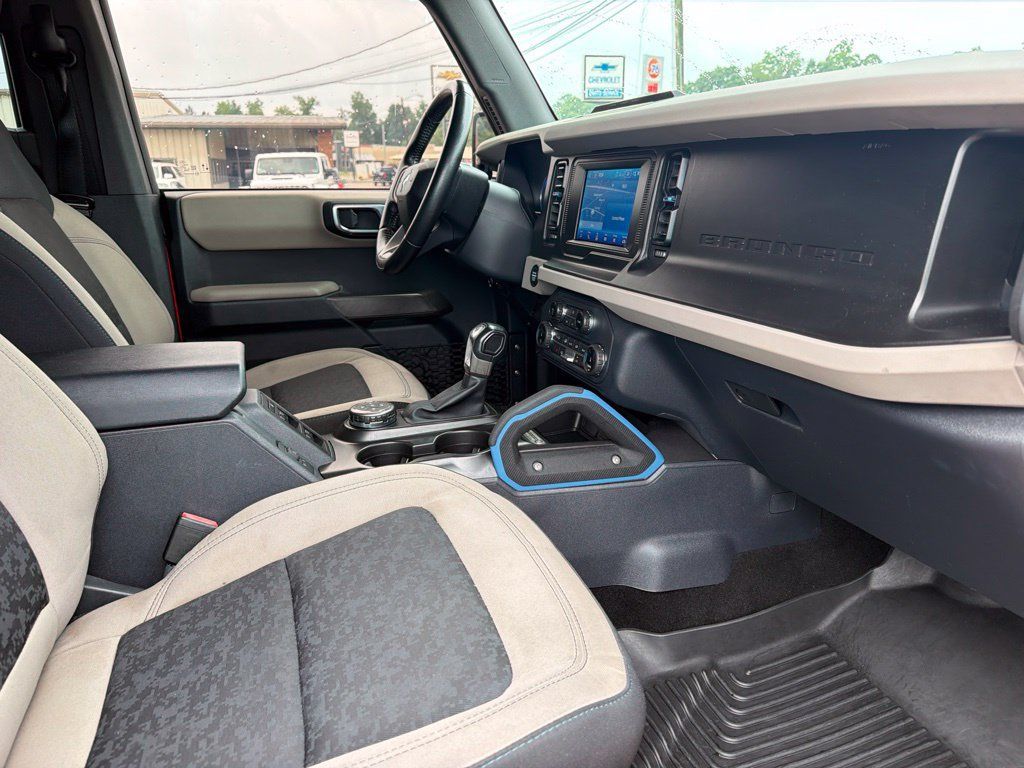 Used 2022 Ford Bronco Wildtrak AWD/4WD image 15