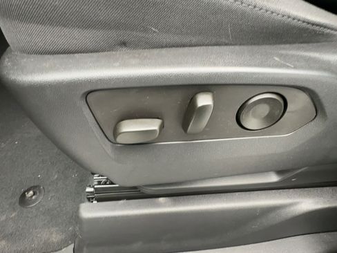 Certified 2023 Chevrolet Silverado 1500 Custom image 14