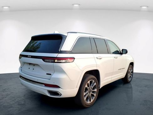 Used 2023 Jeep Grand Cherokee Overland AWD/4WD image 10