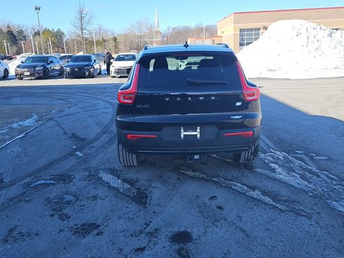 Used 2023 Volvo XC40 Recharge Ultimate image 4