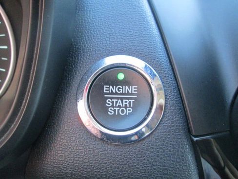 Used 2020 Ford EcoSport Titanium image 24