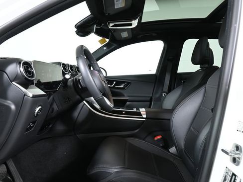 Certified 2025 Mercedes-Benz GLC 300 4MATIC image 3