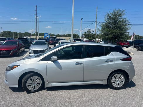 Certified 2024 Nissan Leaf S image 5