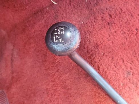 Used 1987 Ford F250 4x4 Regular Cab image 27