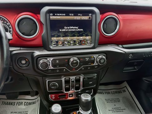Used 2020 Jeep Wrangler Unlimited Rubicon AWD/4WD image 25