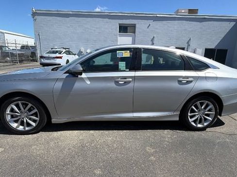 Used 2021 Honda Accord LX image 7