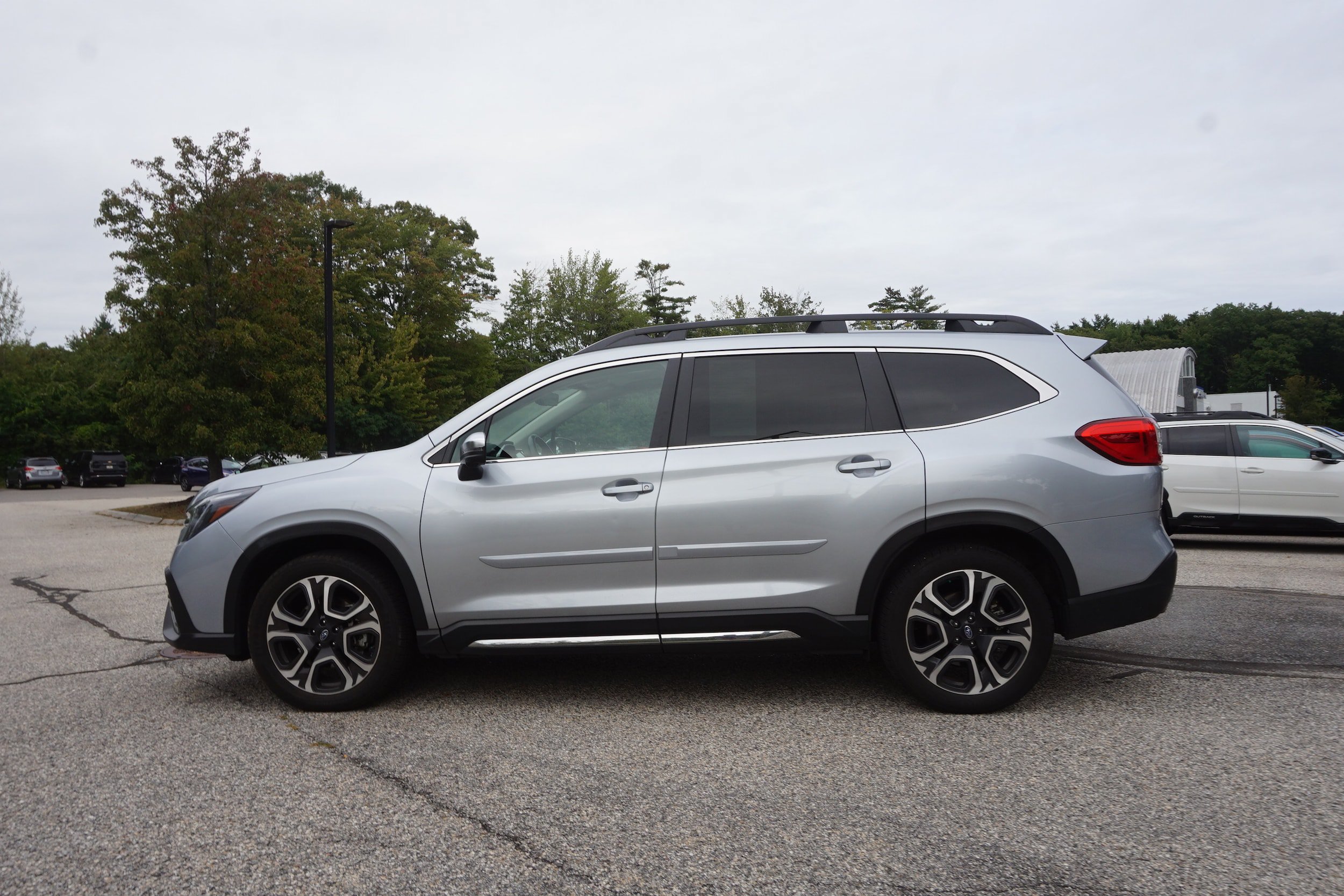 Used 2023 Subaru Ascent Limited w/ Technology Package AWD/4WD image 8