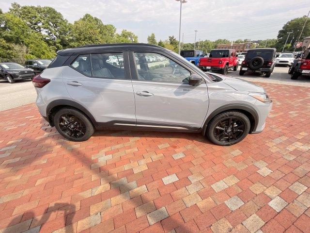 Used 2023 Nissan Kicks SR w/ SR Premium Package FWD image 36