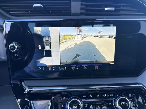 Used 2024 GMC Sierra 1500 AT4X AWD/4WD image 15