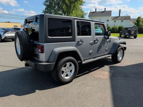 Used 2013 Jeep Wrangler Unlimited Sport AWD/4WD image 9