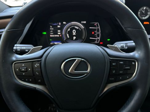 Certified 2025 Lexus ES 300h w/ Premium Package FWD image 11