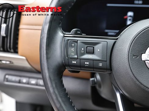 Used 2023 Nissan Pathfinder Platinum AWD/4WD image 15