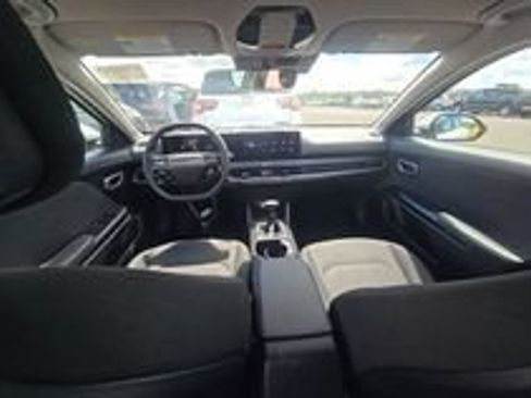 Used 2025 Kia K4 FWD image 22