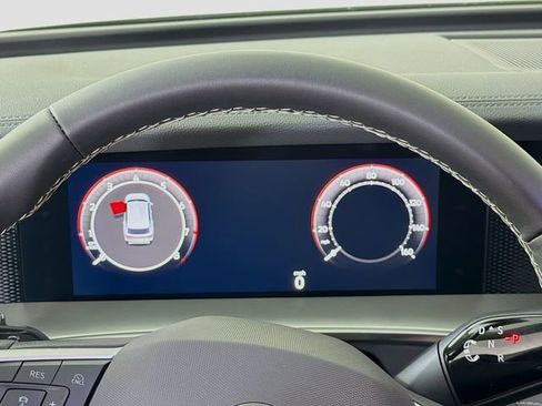 New 2026 Volkswagen Tiguan SE image 13