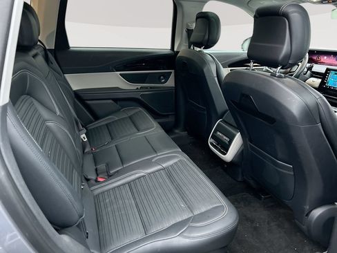 Used 2024 Lincoln Nautilus Reserve w/ Equipment Group 202A AWD/4WD image 30
