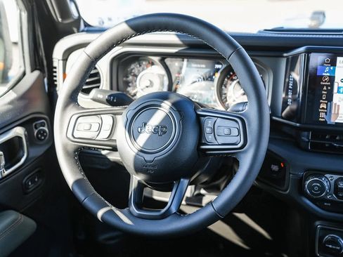 New 2026 Jeep Gladiator Mojave image 16