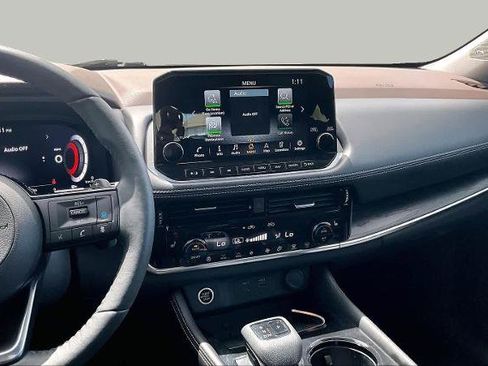 Certified 2022 Nissan Rogue Platinum w/ Head-Up Display Package FWD image 7