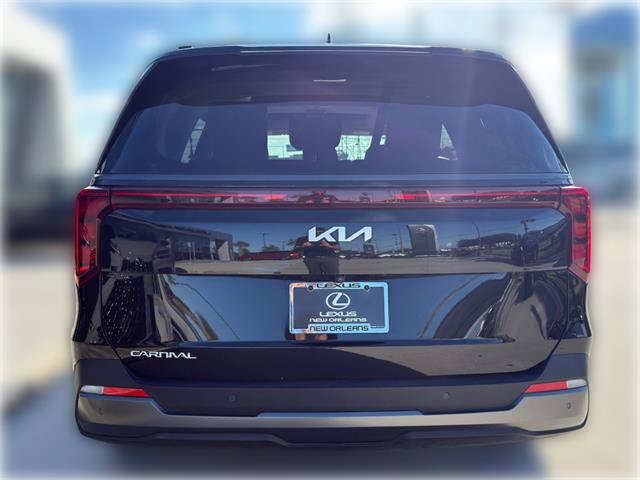 Used 2025 Kia Carnival SX FWD image 7