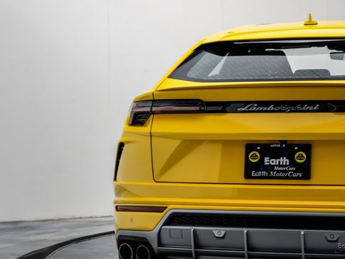 Used 2021 Lamborghini Urus AWD/4WD image 14