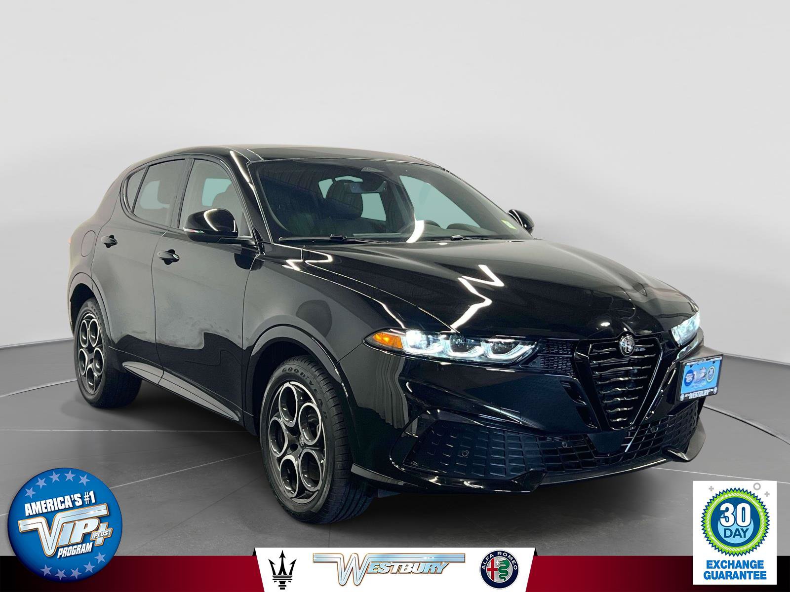 Used 2026 Alfa Romeo Tonale w/ Black Premium Package AWD/4WD image 1
