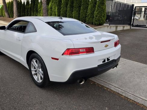Used 2015 Chevrolet Camaro LS RWD image 8