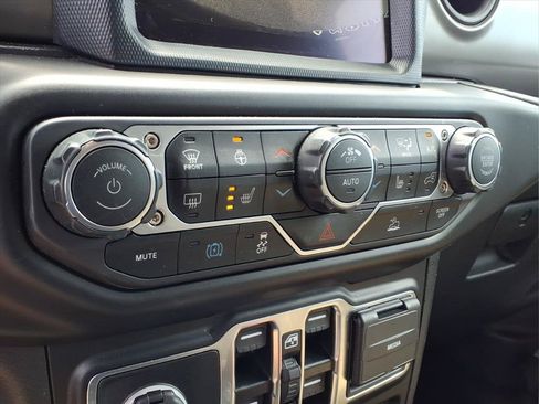 Certified 2023 Jeep Wrangler Unlimited w/ Sun & Screen Package AWD/4WD image 6