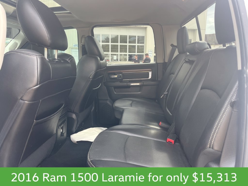 Used 2016 RAM 1500 Laramie w/ Convenience Group AWD/4WD image 9