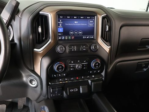 Used 2022 Chevrolet Silverado 1500 High Country w/ Technology Package AWD/4WD image 5