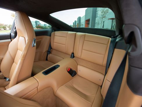 Used 2015 Porsche 911 Turbo S image 31