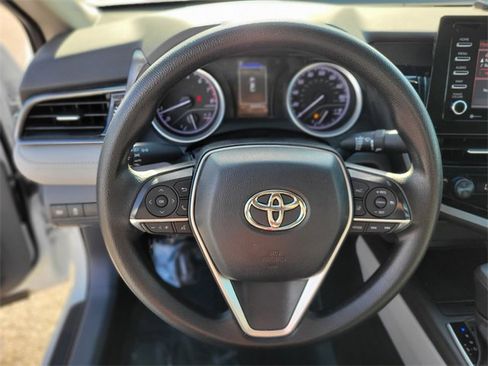 Used 2022 Toyota Camry LE image 22