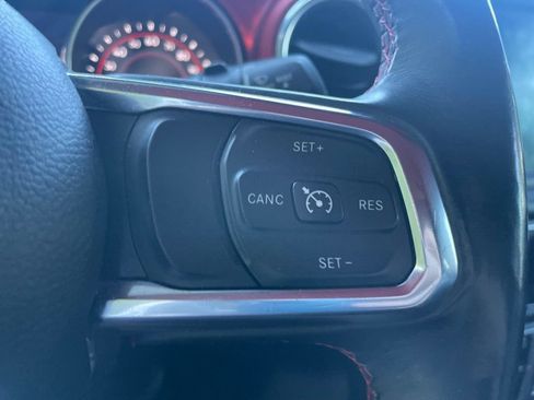 Used 2018 Jeep Wrangler Unlimited Rubicon AWD/4WD image 12