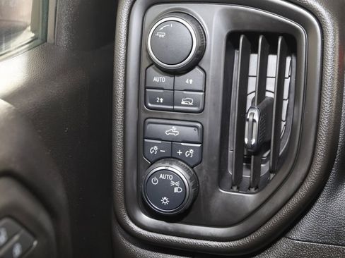 Used 2023 Chevrolet Silverado 1500 Custom image 22