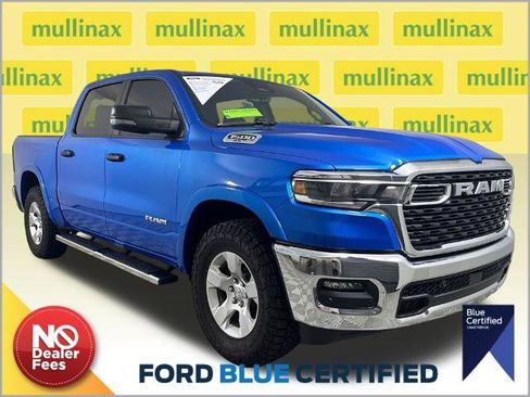Used 2025 RAM 1500 Big Horn AWD/4WD image 1