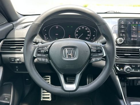 Used 2019 Honda Accord Sport image 14