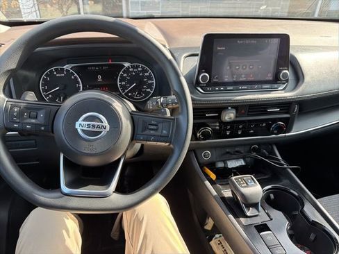 Used 2021 Nissan Rogue S image 10