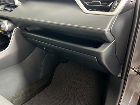Used 2025 Toyota RAV4 XLE w/ Convenience Package FWD image 34