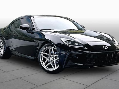 Used 2022 Toyota GR86 Premium w/ ALL Weather Mat Package (TMS) RWD image 3